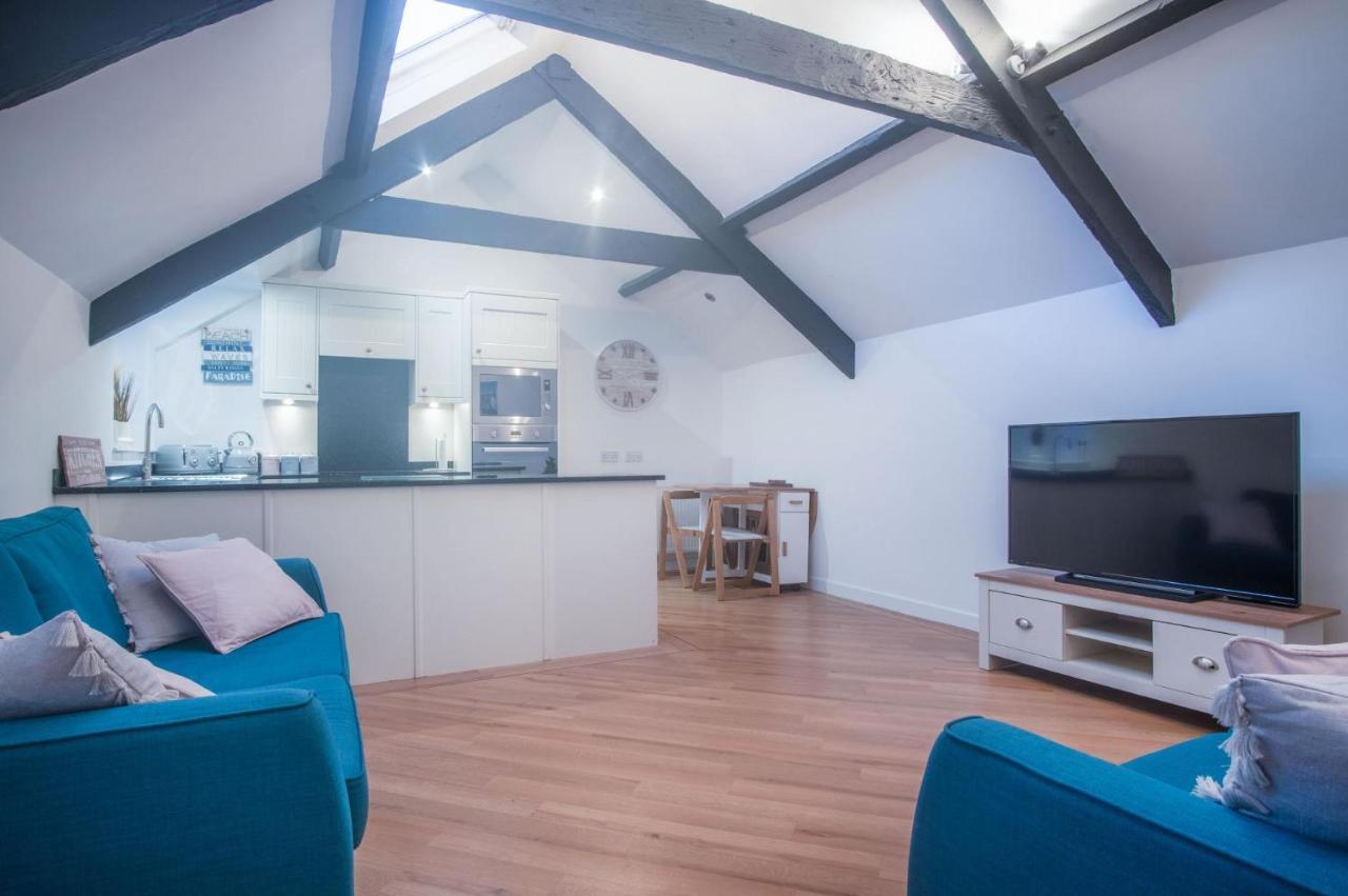 Apartment The Penthouse At The Mews - 2 Bedroom - *