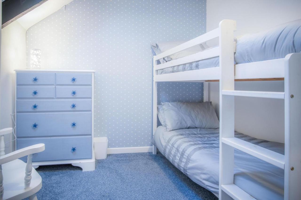The Penthouse At The Mews - 2 Bedroom - Apartment Tenby